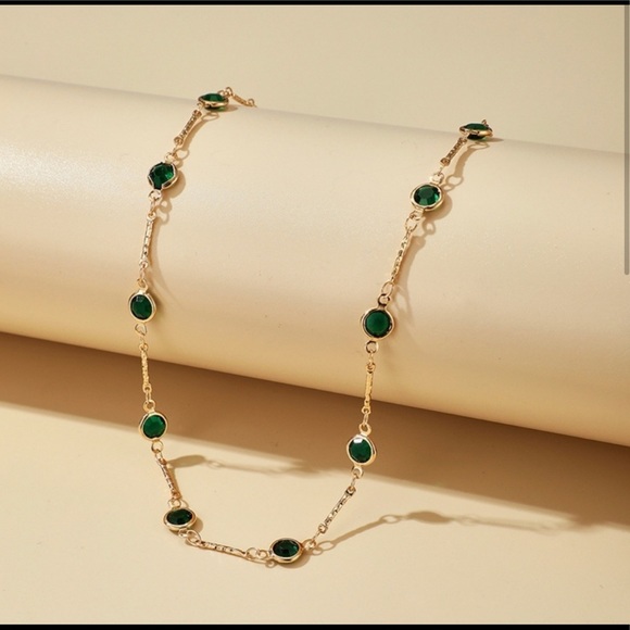 Green Rhinestone Choker Necklace - Picture 2 of 4